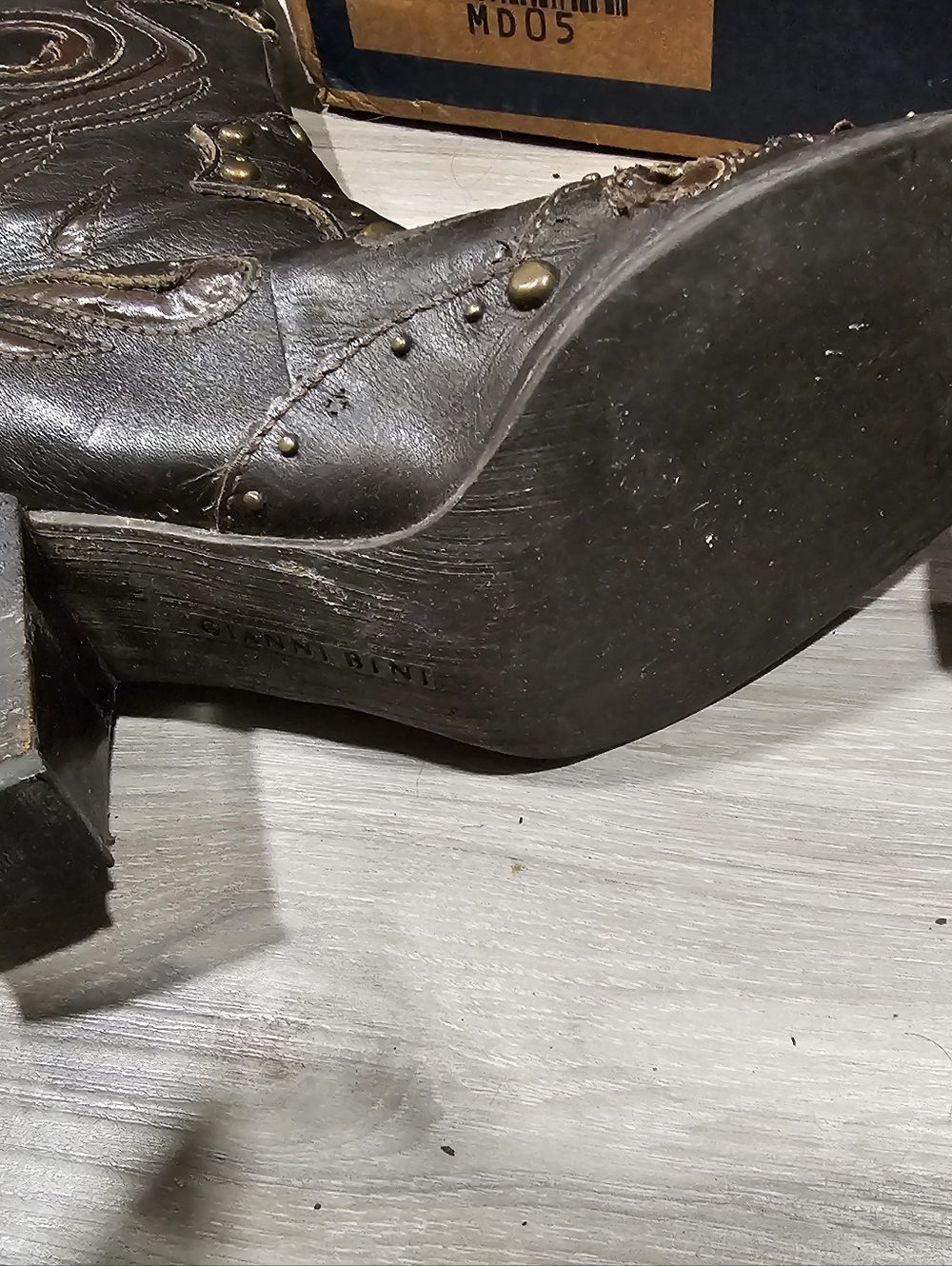 Gianni Bini Brown Western Cowgirl Style Boots - Picture 7 of 7
